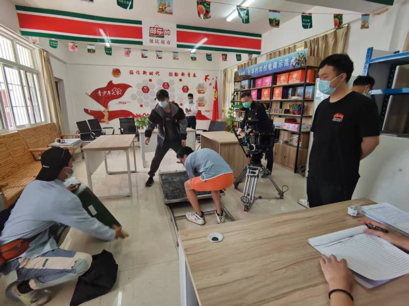 追星女孩心理学分析报告：行唐县广告片拍摄公司揭秘饭圈应援式传播逻辑